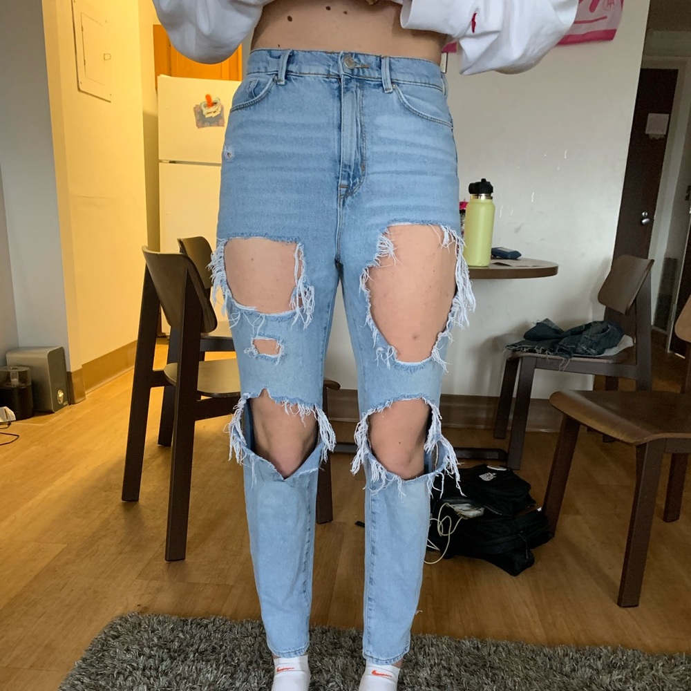 BDG Size 26 high rise mom jeans